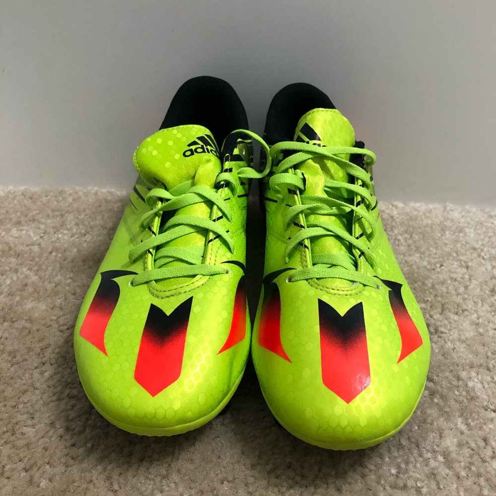 Men’s Adidas Messi 15.4 cleats